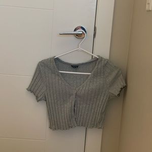 Cute y2k cropped grey cardigan